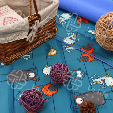 藍色小怪物探險隊｜繽紛活力防水保潔墊